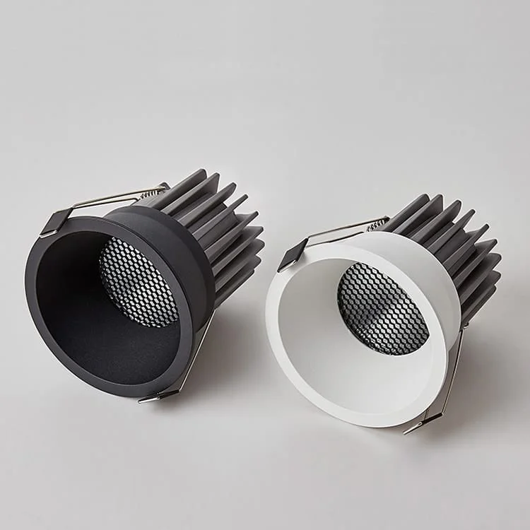 Downlight mit tiefem Reflektor