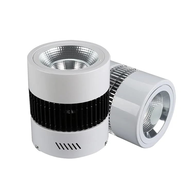 Aufbau- und Pendel-Downlights von 50W bis 200W